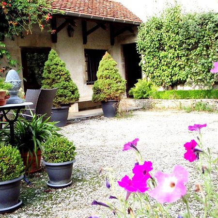 Le Cadran Solaire Romance Classe 3 Etoiles Et 3 Cles Sancey Exterior photo